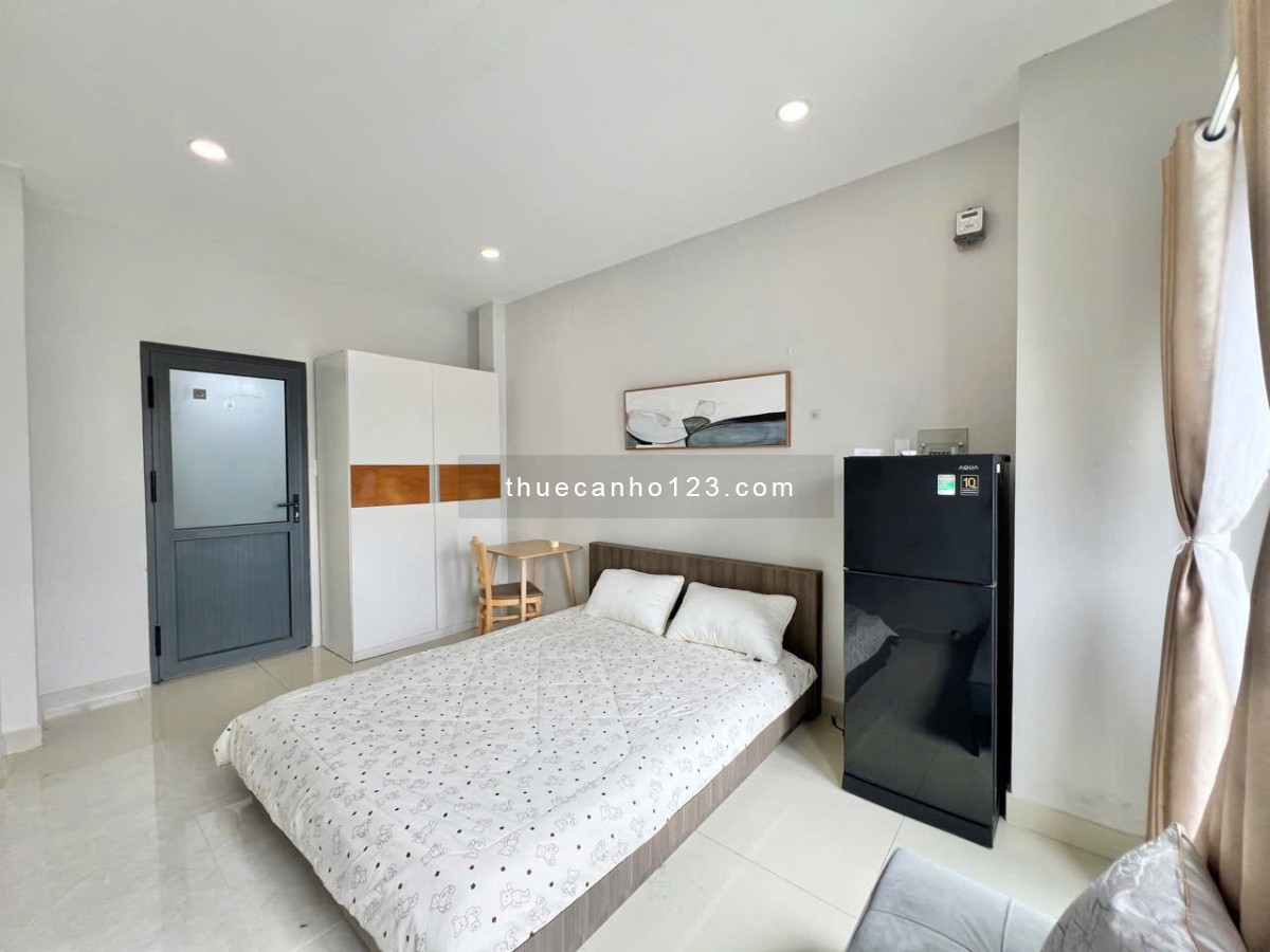 Cho thuê căn hộ Studio Ban công, Tách bếp Q4 gần ĐH Luật, ĐH Nguyễn Tất Thành, cầu Khánh Hội