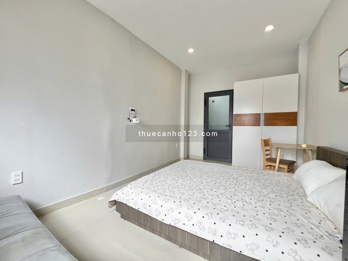 Cho thuê căn hộ Studio Ban công, Tách bếp Q4 gần ĐH Luật, ĐH Nguyễn Tất Thành, cầu Khánh Hội