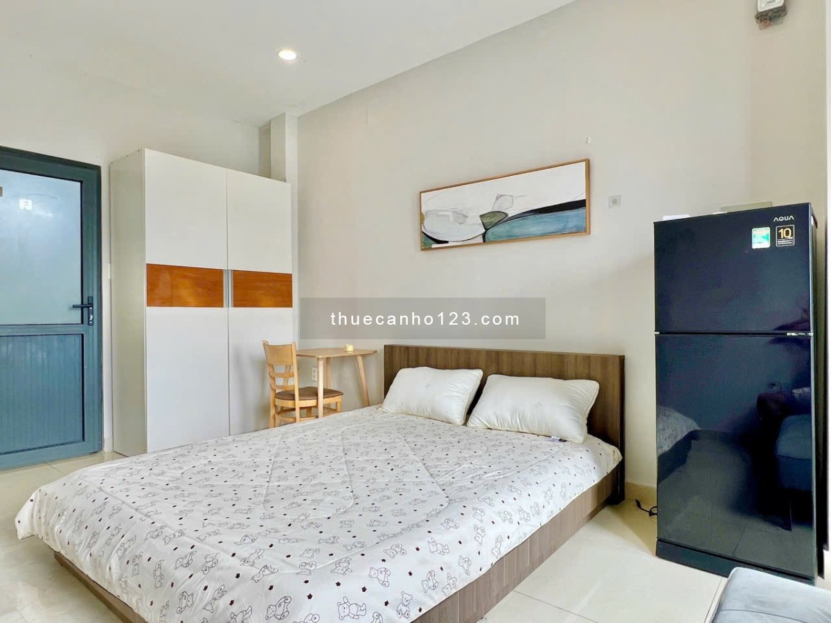 Cho thuê căn hộ Studio Ban công, Tách bếp Q4 gần ĐH Luật, ĐH Nguyễn Tất Thành, cầu Khánh Hội