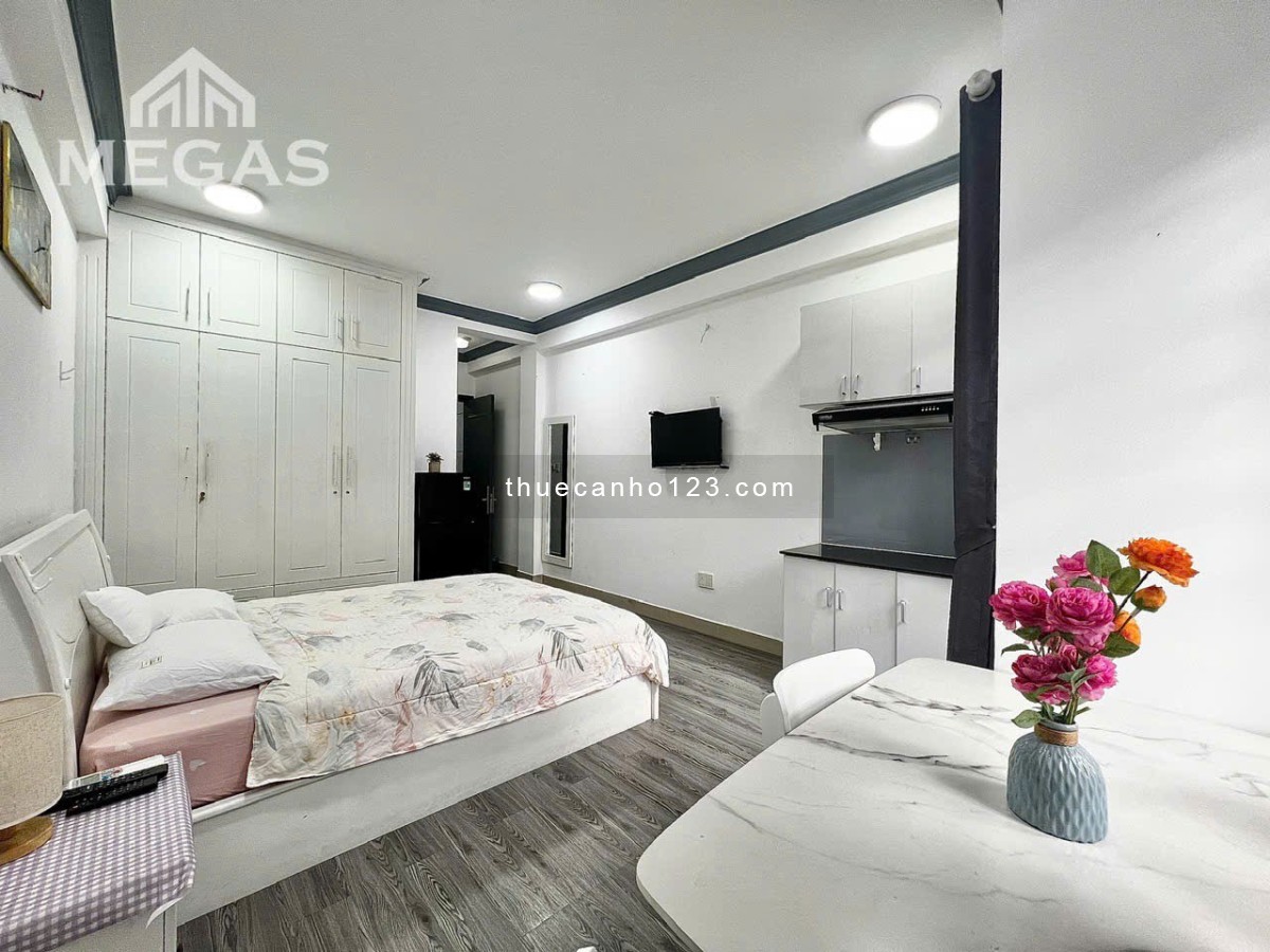 Cho thuê căn hộ ban công full nội thất Q1, ngay công viên Tao Đàn, nút giao Phù Đổng, chợ Bến Thành,