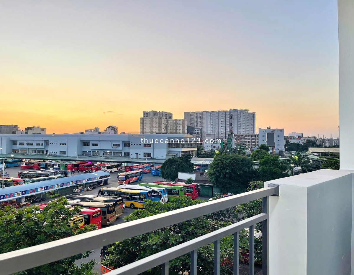 Cho Thuê Căn Hộ Mới 100% nằm ngay Trung Tâm Bình Thạnh gần Ngã Tư Hàng Xanh thuận tiện qua Q1,2,3,10