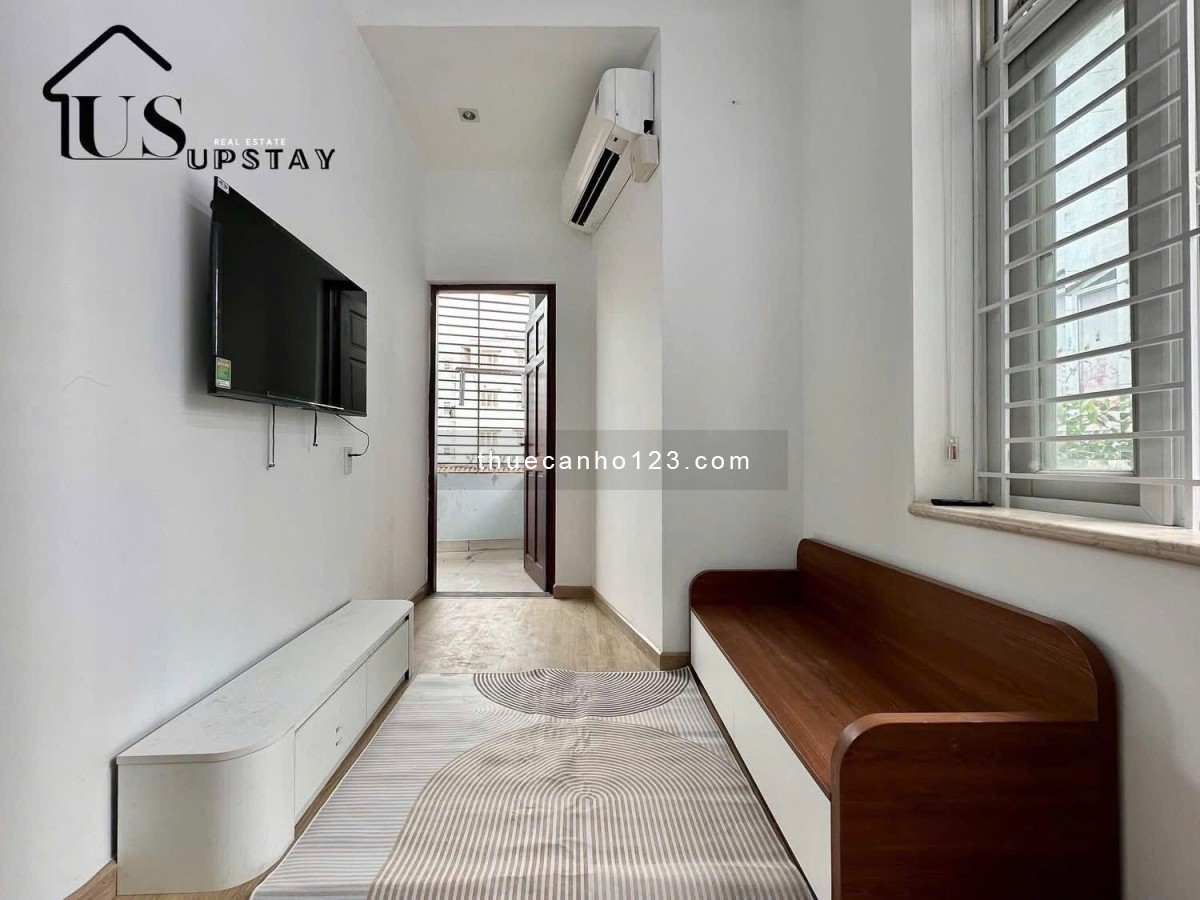 Ban Công 1PN Mới 100% Thang Máy, Đầy Đủ Nội Thất, Máy Giặt Riêng Ngay Mặt Tiền Trục Võ Thị Sáu Q1