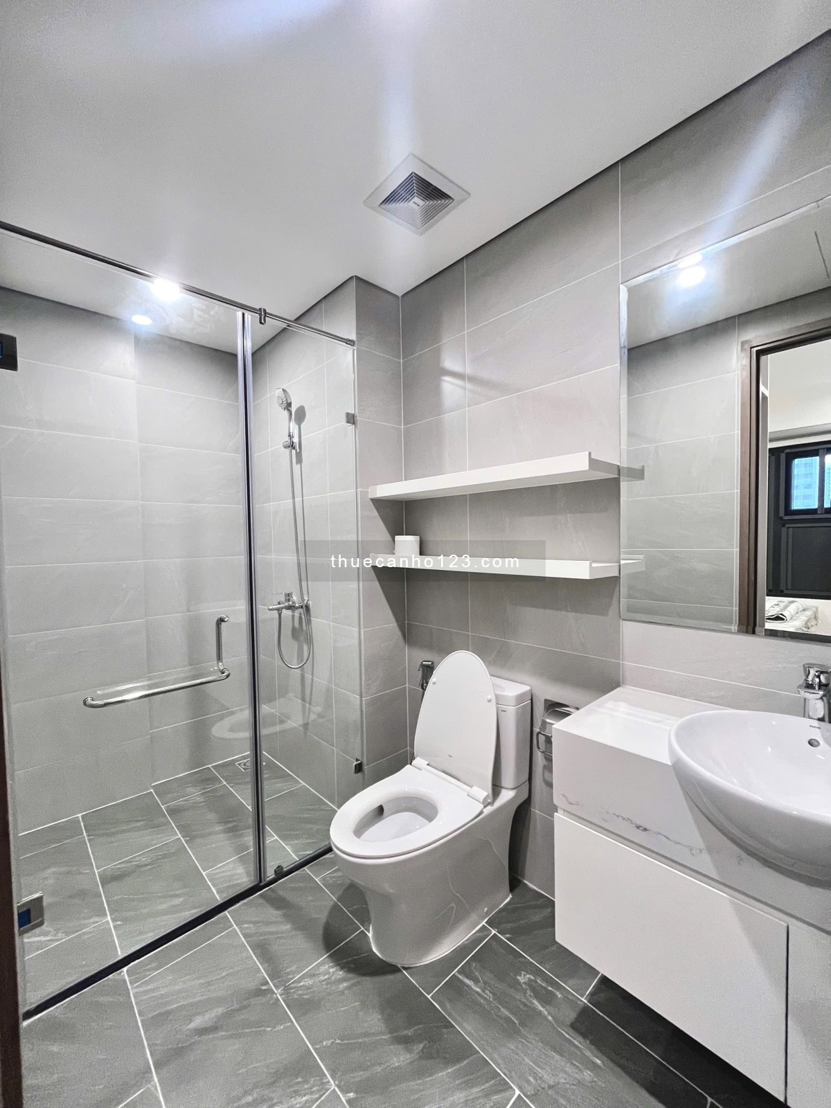 Cho thuê căn hộ góc 2PN+ tại BS8 – Vinhomes Grand Park Quận 9.