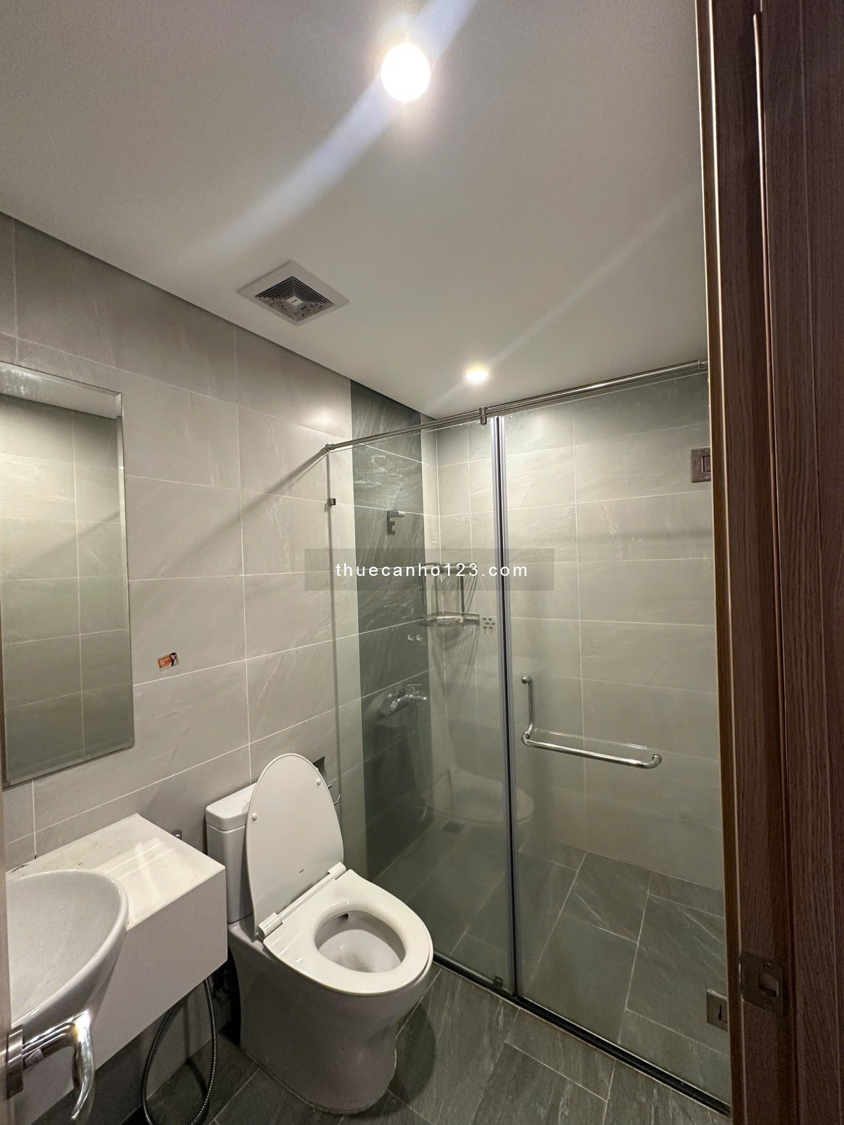 Cho thuê căn hộ 2PN2WC tại S10.03 – Vinhomes Grand Park Quận 9.