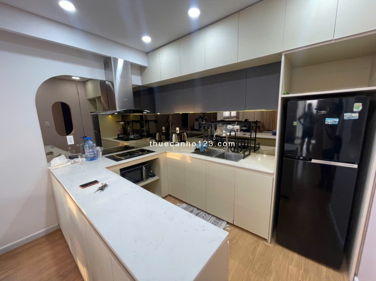  [Giỏ hàng 4 căn] hộ cho thuê Kingston Residence 2 Phòng Ngủ Từ 17.5Tr - Xem 24/7 Tel 0942811343