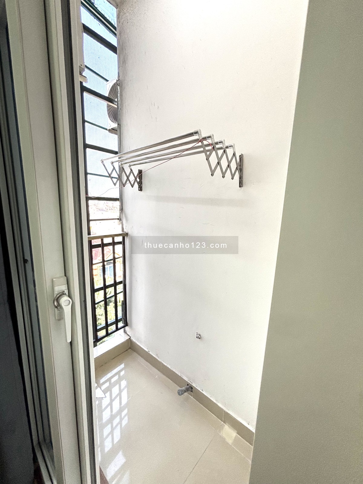 Cho thuê căn hộ 1 Phòng ngủ Ban công thoáng mát Q4 gần ĐH Luật, ĐH Nguyễn Tất Thành, cầu Tân Thuận