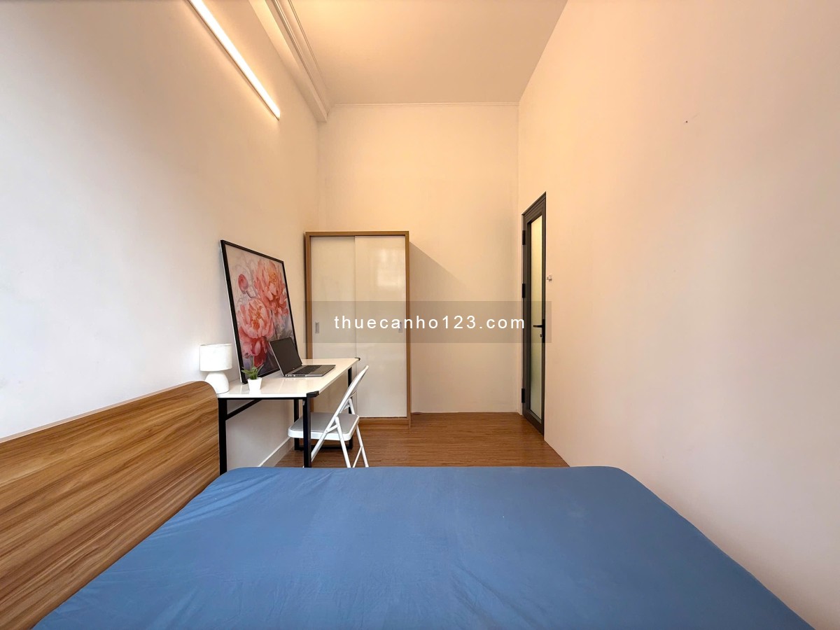 Cho Thuê căn 2 phòng ngủ ban công mới ở Cách Mạng Tháng 8 Q10 ngay Viettel Tower, Vòng xoay dân chủ