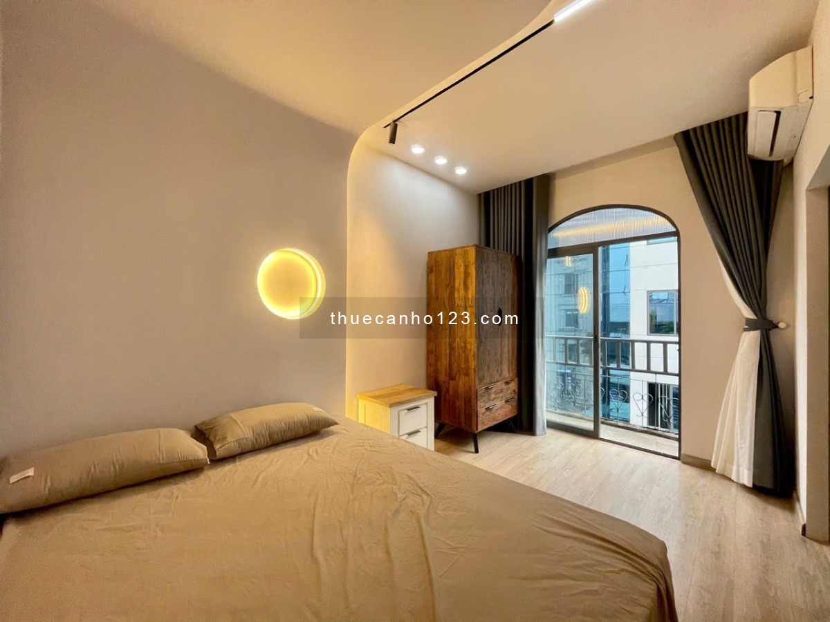Cho thuê căn hộ 1PN 55m2 deco tone gỗ cao cấp ngay Nguyễn Thiện Thuận, Quận 3