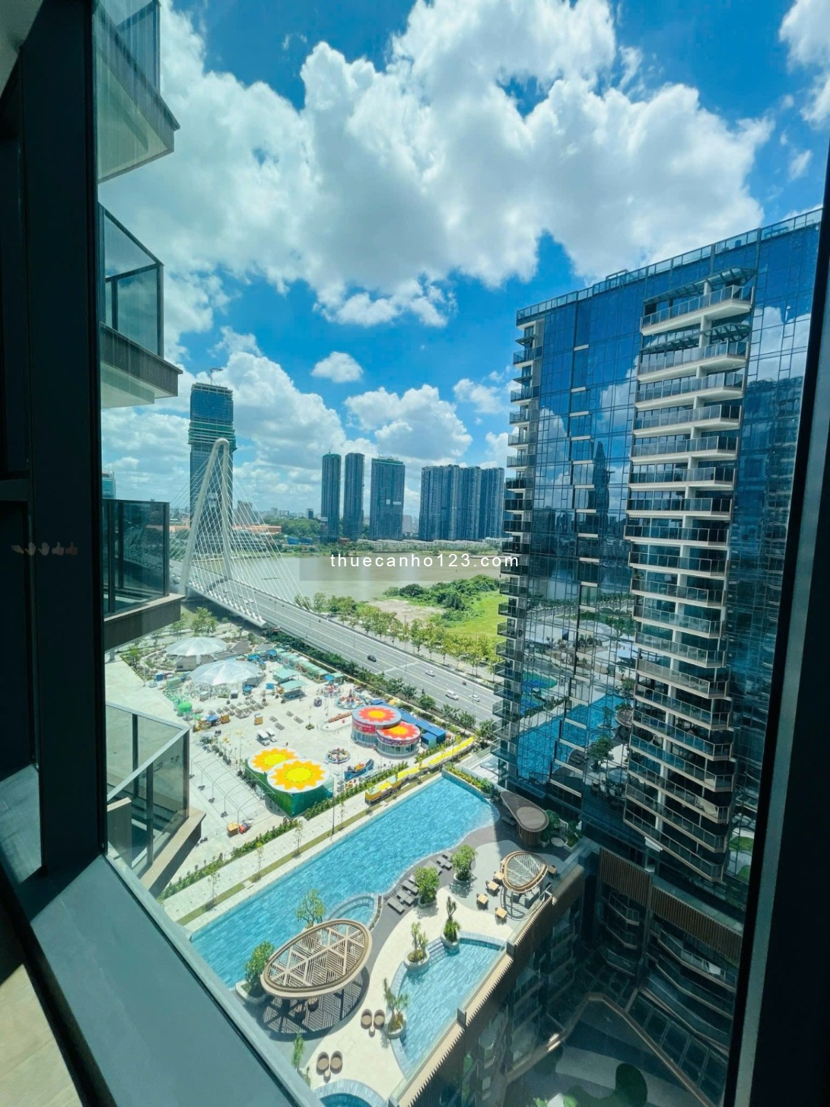 The Opera – View sông & cầu Ba Son đẹp mê ly cho thuê 2 Phòng ngủ, 77m²