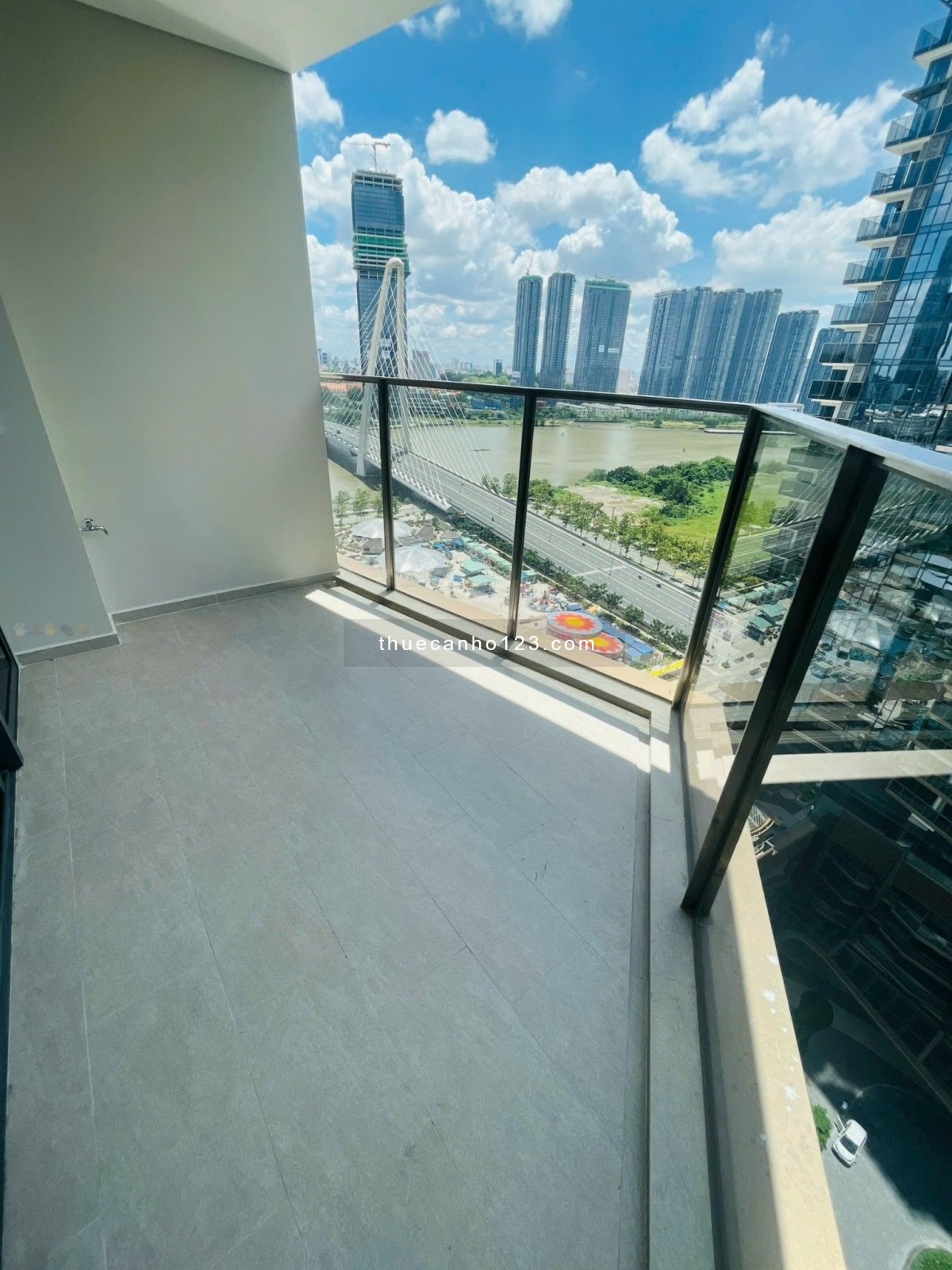 The Opera – View sông & cầu Ba Son đẹp mê ly cho thuê 2 Phòng ngủ, 77m²