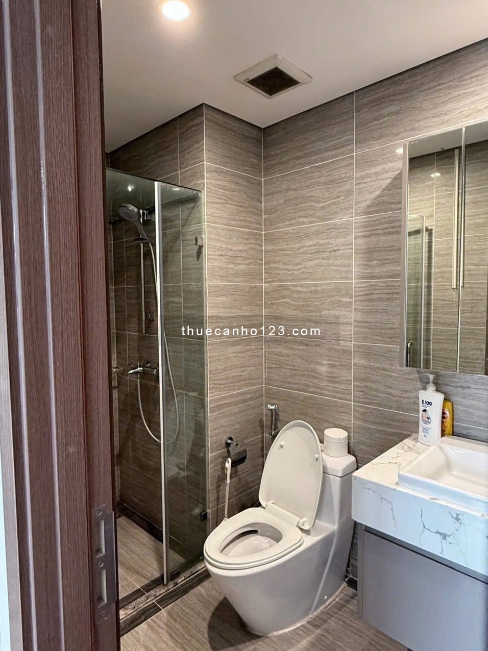 Studio ban công full nội thất gần sân bay, cv hoàng văn thụ, khu k300, quận tân bình