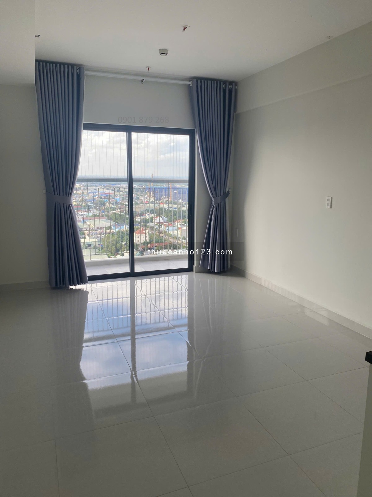 [Gấp] Cho thuê 30m2 New Lavida đường DT743C, Dĩ An, có máy lạnh, máy giặt vào ở ngay