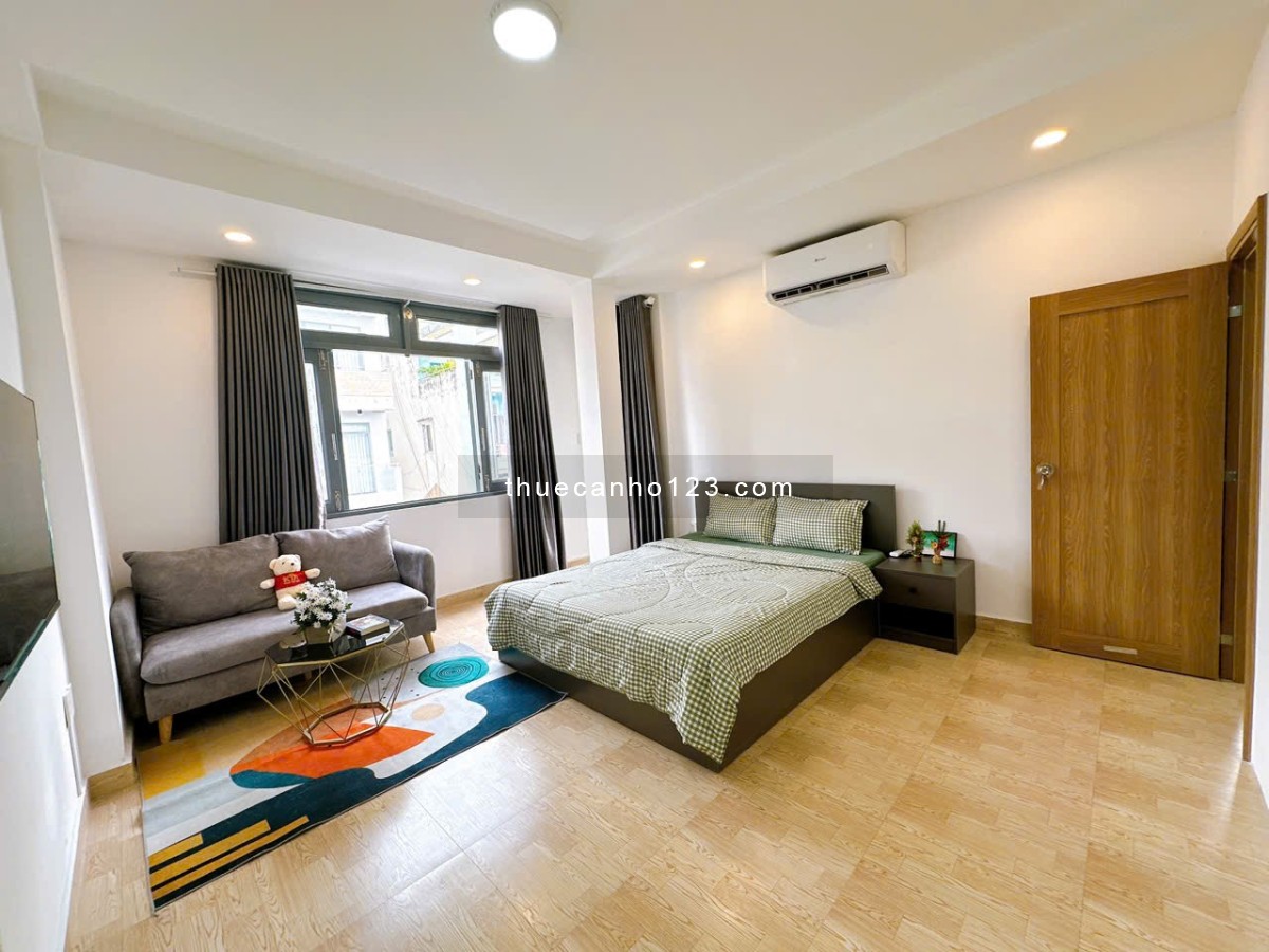 Cho thuê căn hộ dịch vụ full nội thất 1PN tách bếp có ban công Quận 10