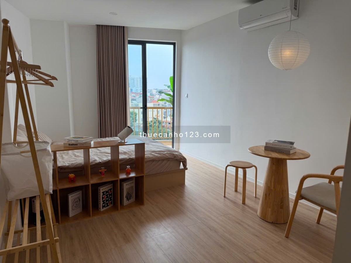 Cho thuê căn hộ full nội thất có balcon cửa sổ trời siêu thoáng Quận 3