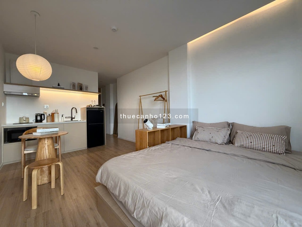 Cho thuê căn hộ full nội thất có balcon cửa sổ trời siêu thoáng Quận 3