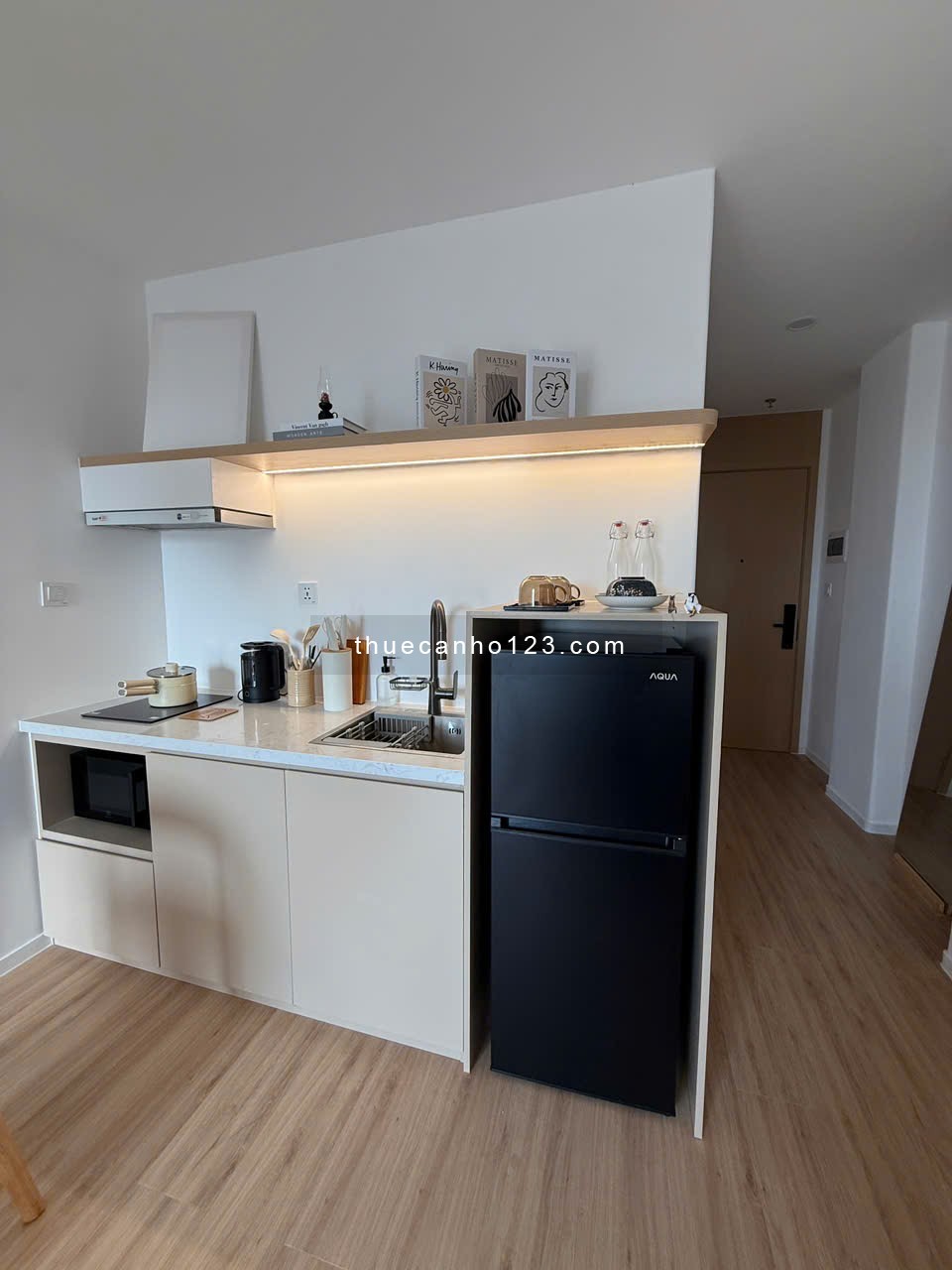 Cho thuê căn hộ full nội thất có balcon cửa sổ trời siêu thoáng Quận 3