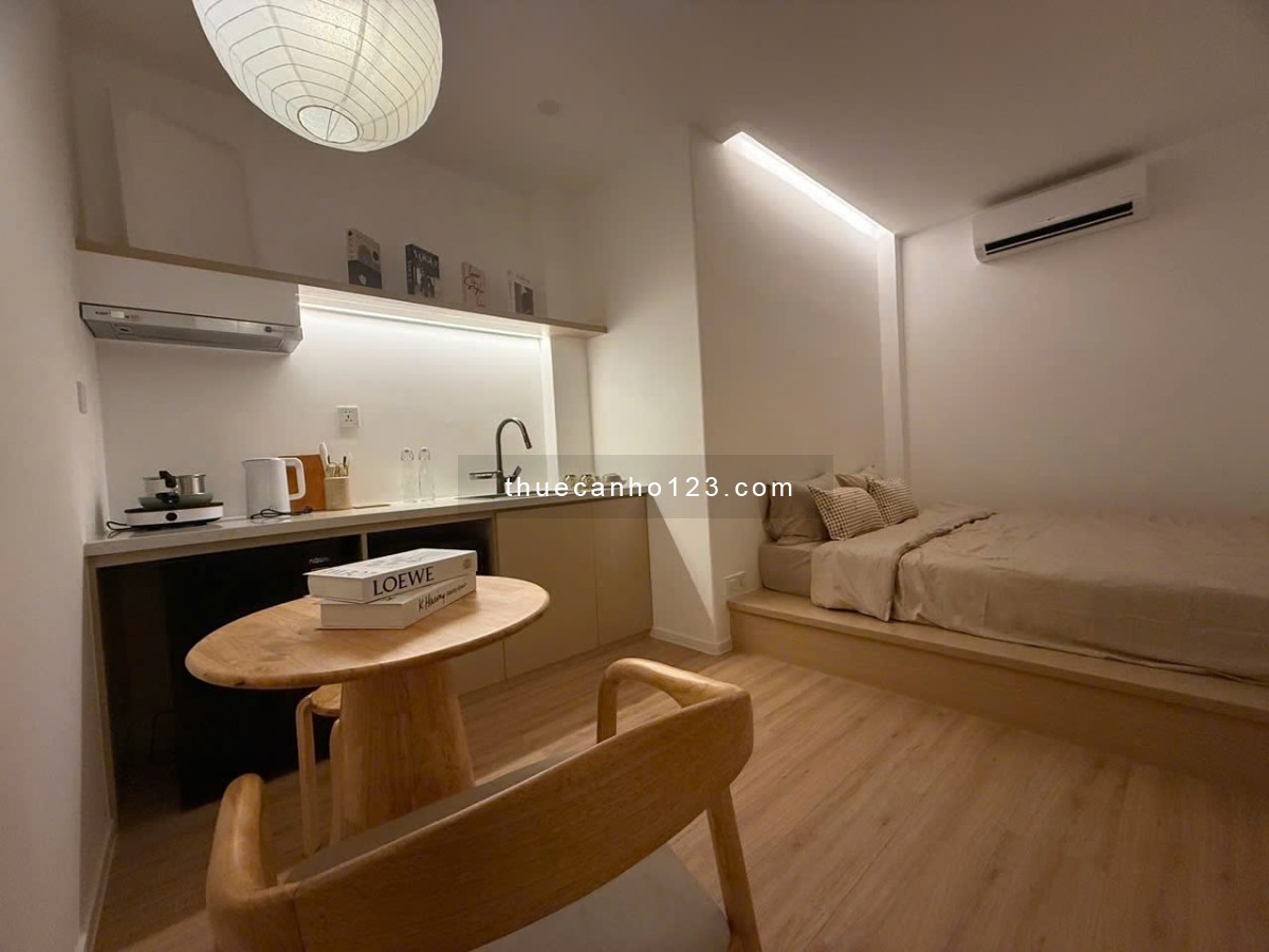 Cho thuê căn hộ full nội thất có balcon cửa sổ trời siêu thoáng Quận 3