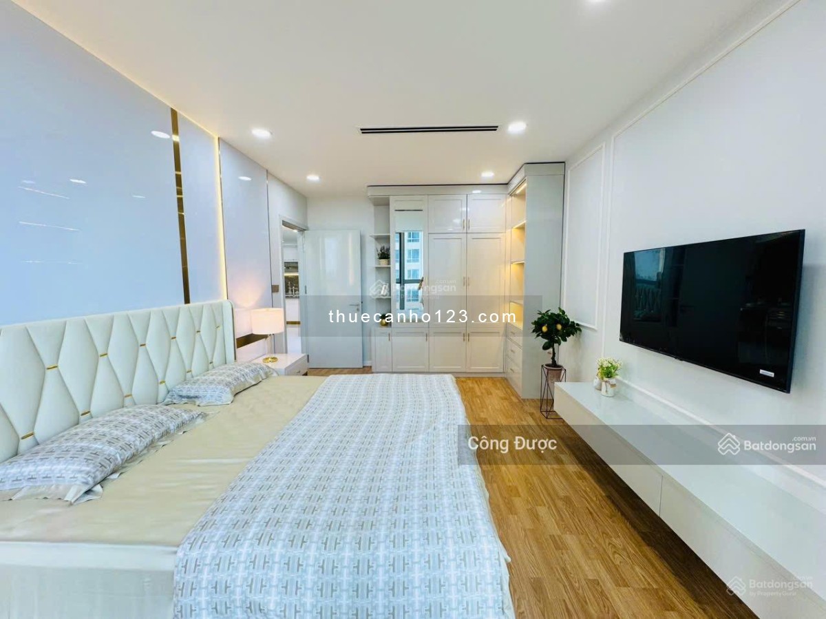 Cho thuê căn hộ Saigon Pearl, 100m², bố trí 3 phòng ngủ – 2 WC, view thoáng đẹp