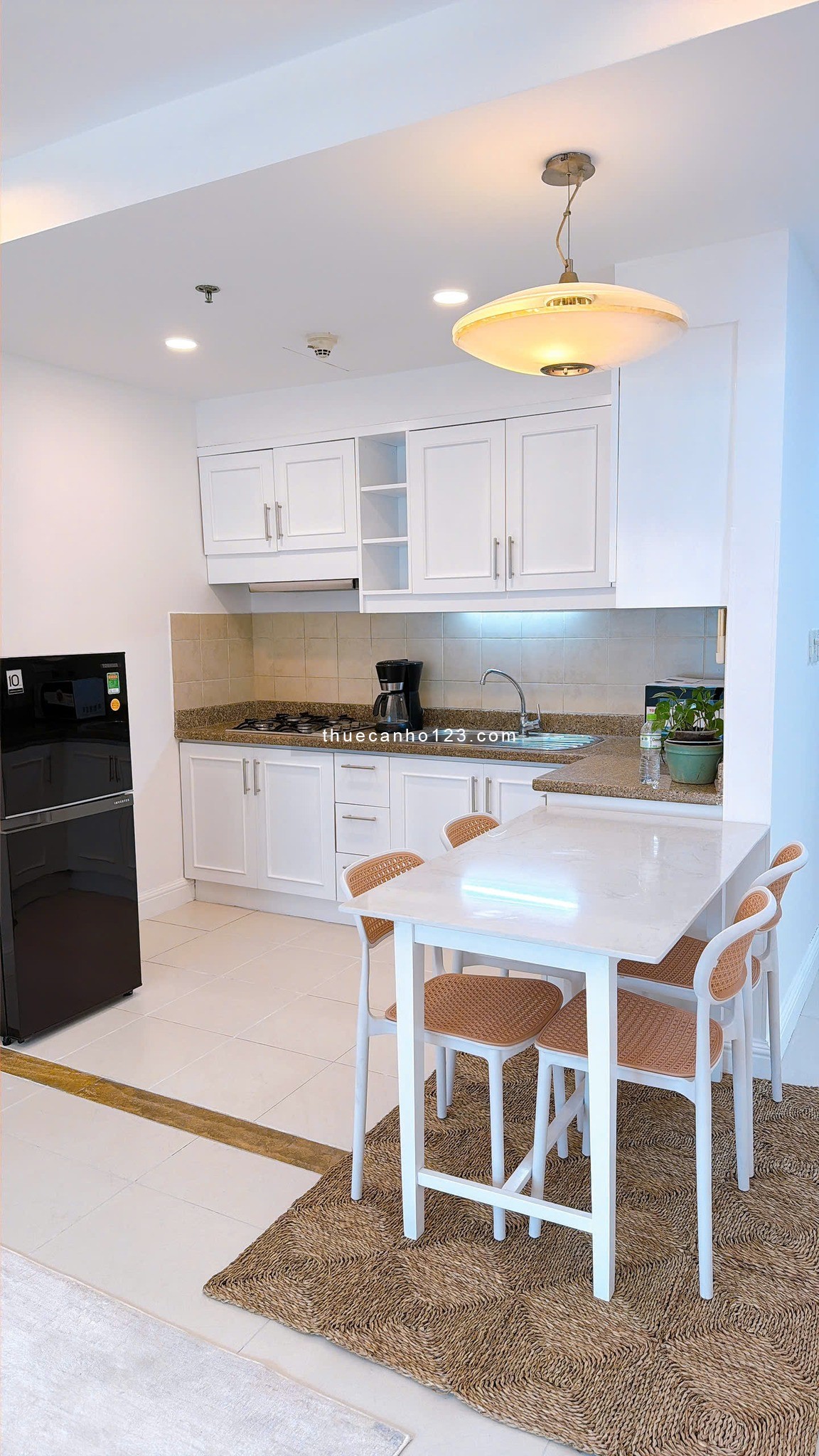 Cho thuê căn hộ The Manor 2 – 2PN full nội thất, view Landmark 81 cực chill