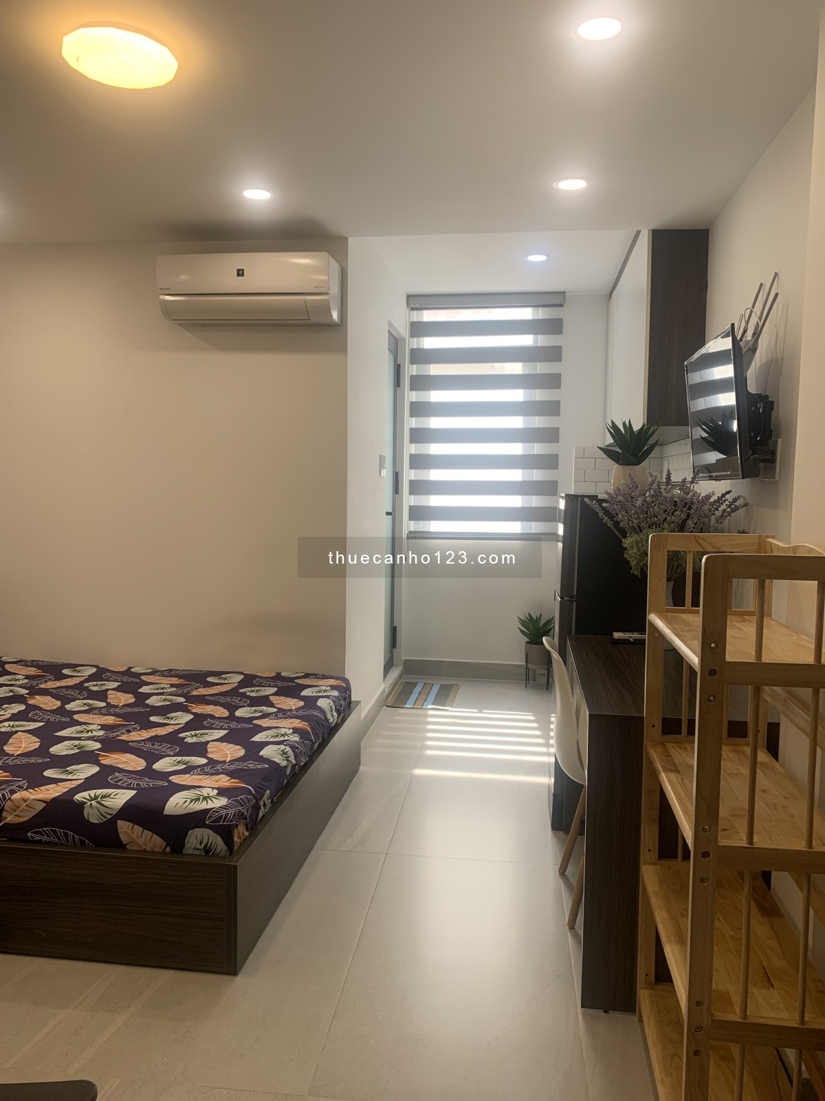 Cho thuê căn hộ Studio Cửa sổ Sạch sẽ như hình Q1 gần chợ Bến Thành, cầu Ông Lãnh, cầu Calmette