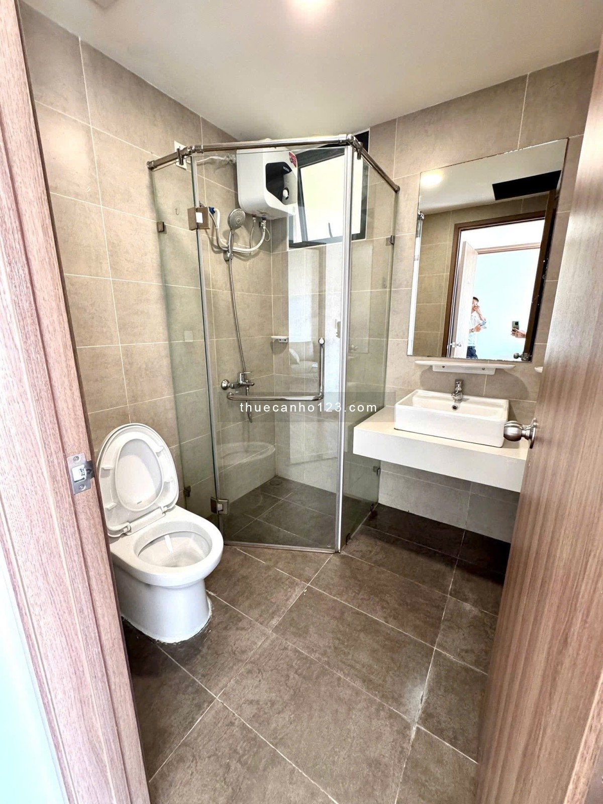 Cho thuê căn hộ akari city 75m2 2pn 2wc full nội thất y hình chỉ 12tr/ tháng