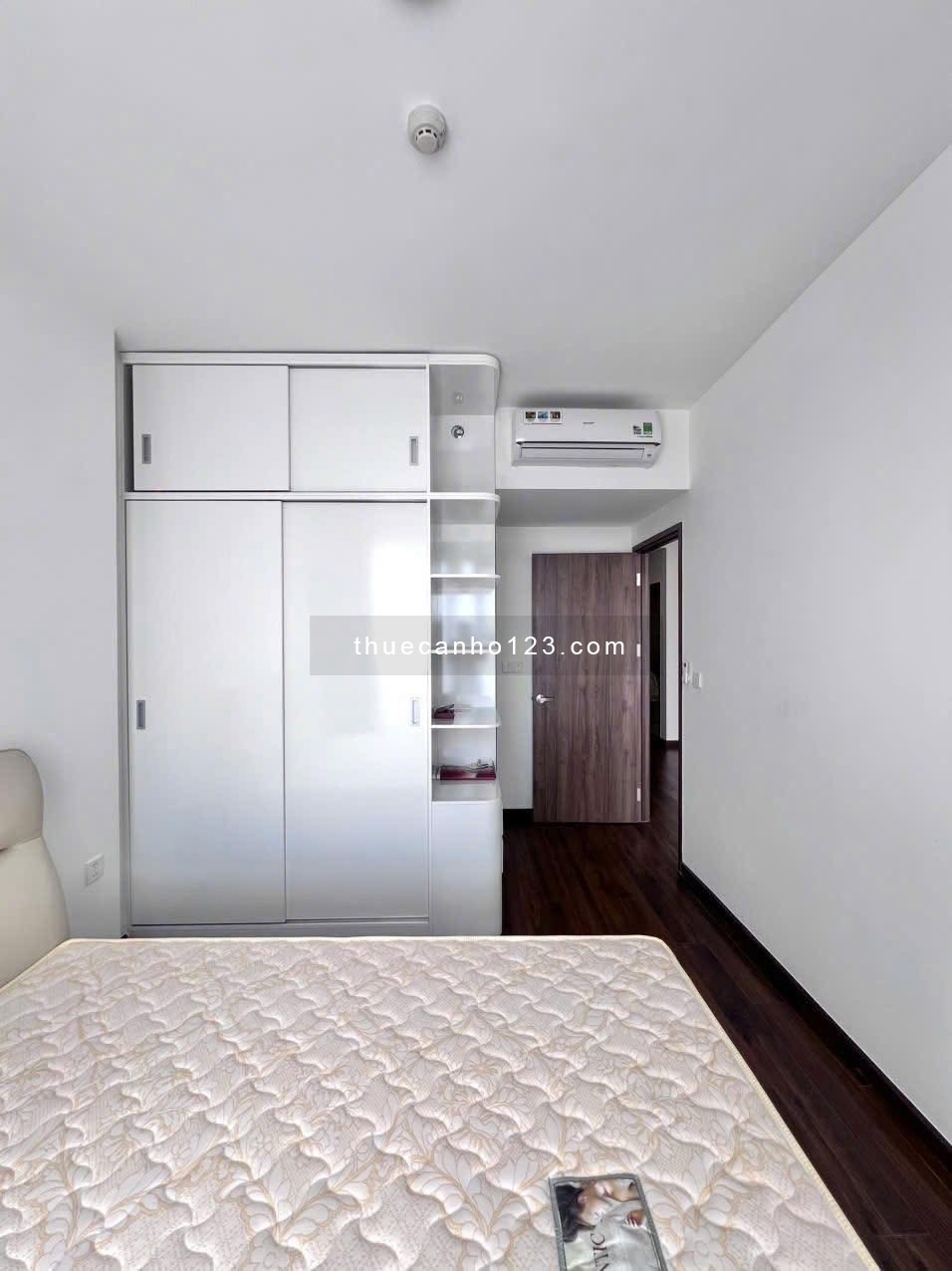 Cho thuê căn hộ 80m2 2pn 2wc full nt y hình giá chỉ 13tr - bao phí quản lý