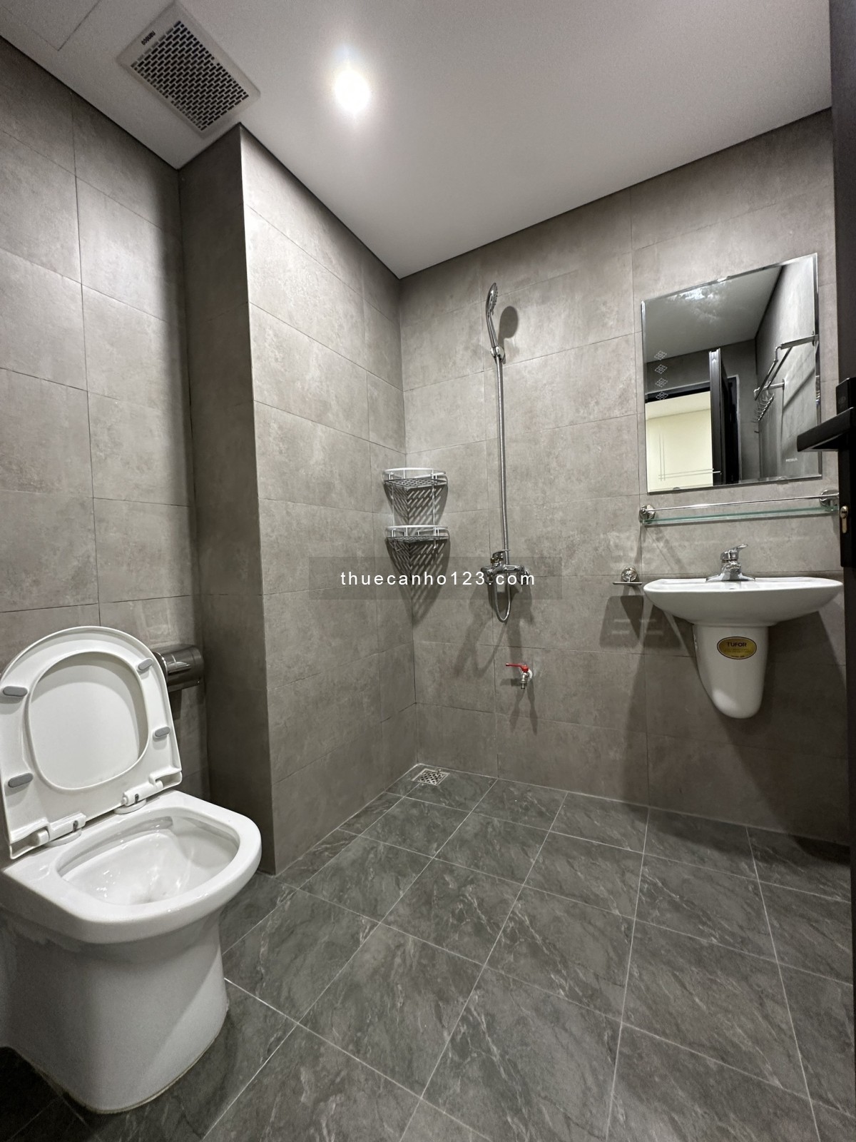 Cho thuê Studio 40m2 ngõ 58 Đào Tấn, Ba Đình