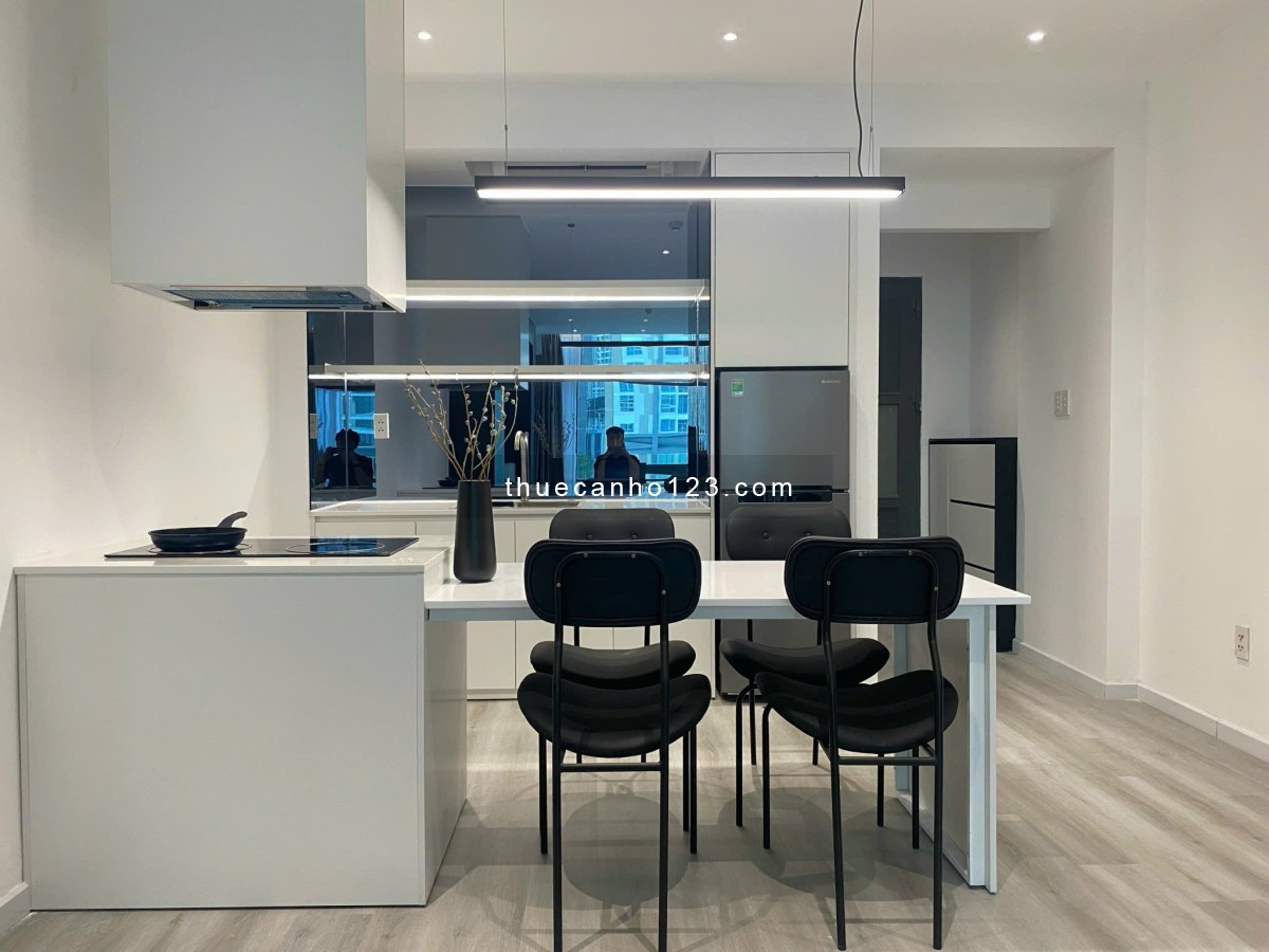 Căn hộ 1pn full nội thất gần ban công lớn gần sân bay tân sơn nhất, ga t3 quận tân bình