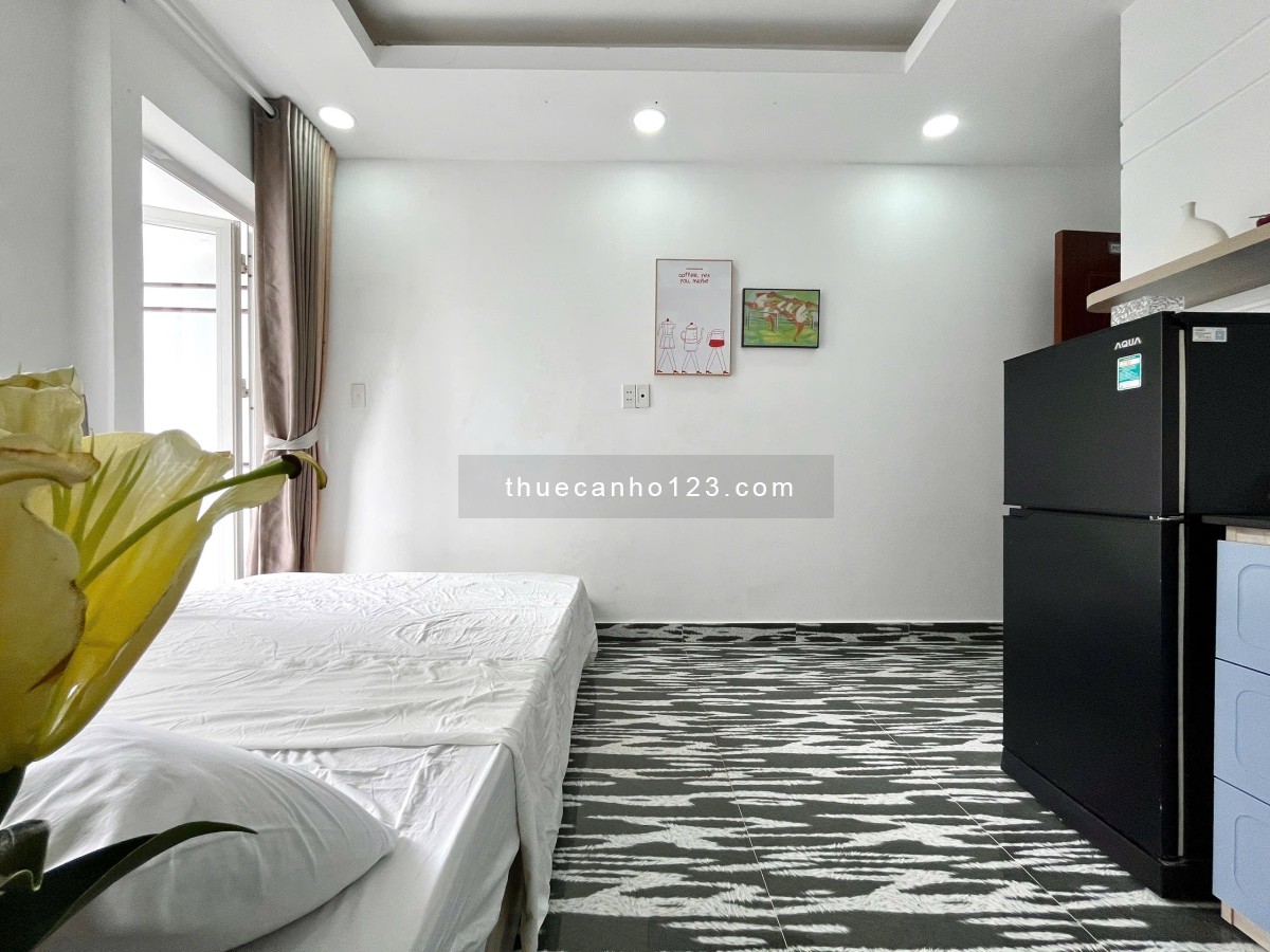 Cho thuê phòng Studio ban công Q1, gần cầu Nguyễn Văn Cừ, Pullman, cầu Ông Lãnh, phố tây Bùi Viện, c