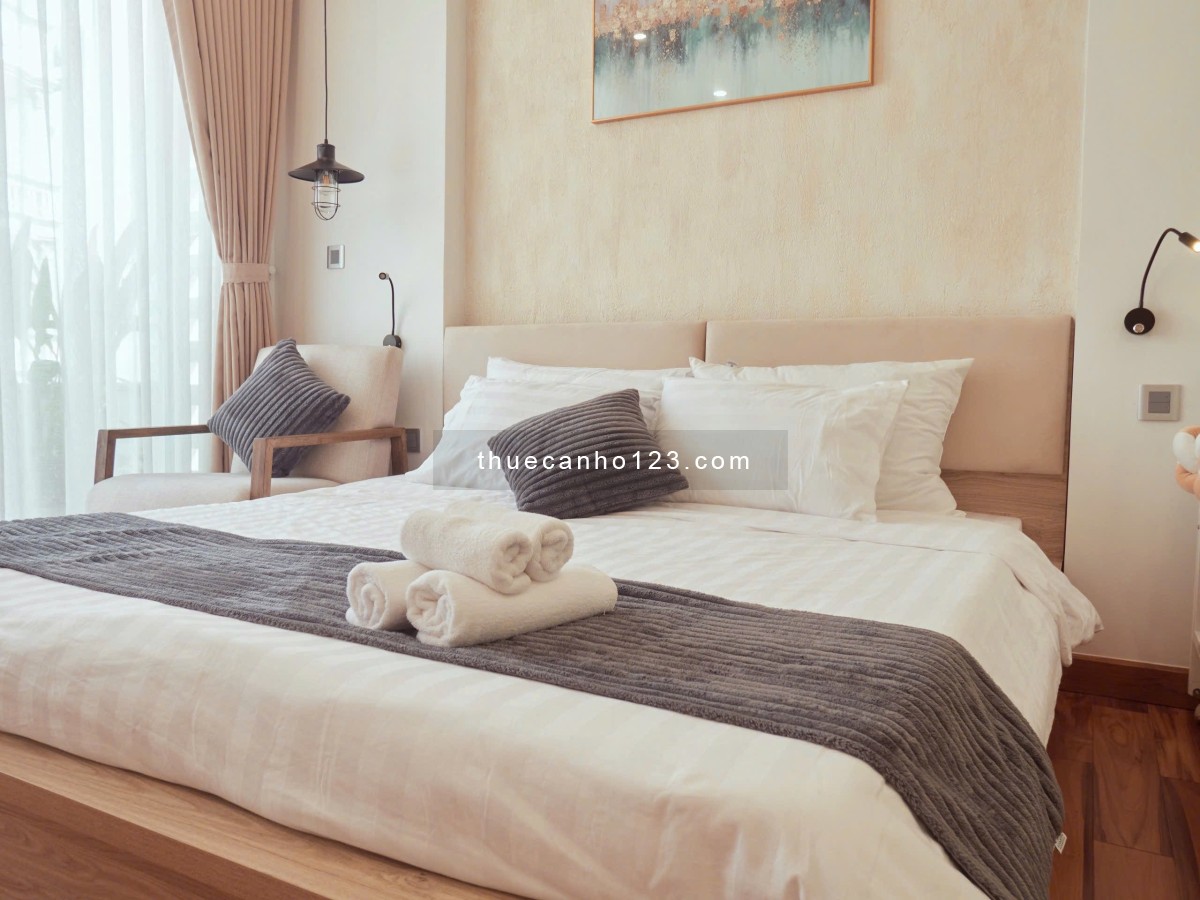 Cho Thuê Căn Hộ Full Nội Thất Có Ban Công thang Máy Gần Nhà thờ Tân Định Quận 1