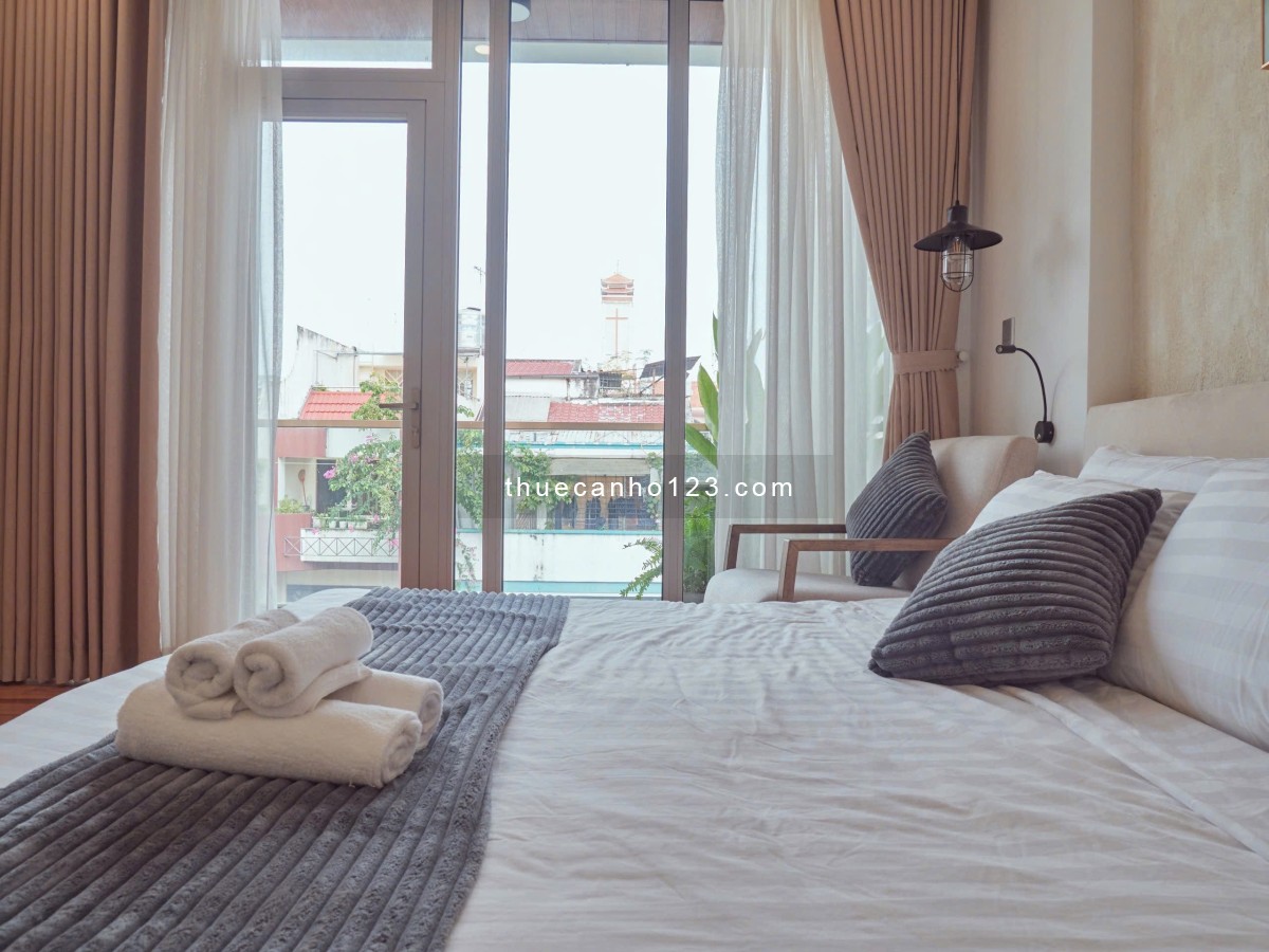 Cho Thuê Căn Hộ Full Nội Thất Có Ban Công thang Máy Gần Nhà thờ Tân Định Quận 1