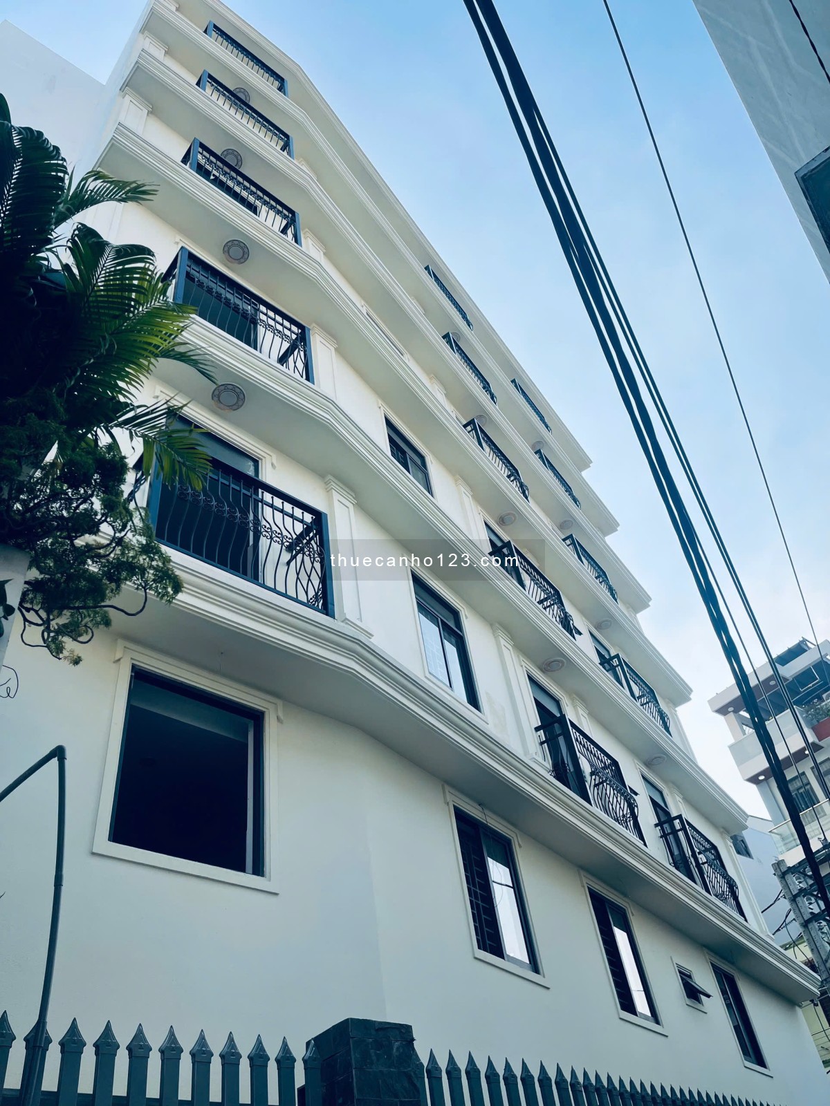 Cho thuê căn hộ dịch vụ gần sân bay Tân Sân Nhất