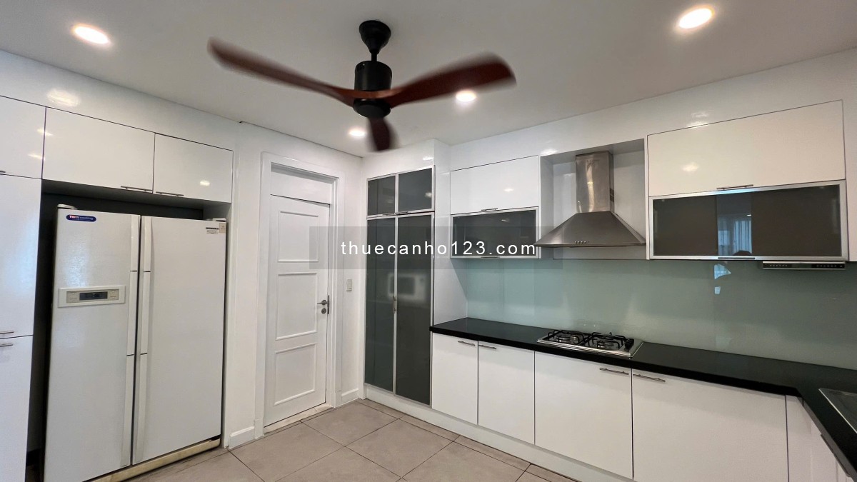 Cho thuê căn hộ 3 phòng ngủ lầu cao view sông tuyệt đẹp giá chỉ 40 triệu/tháng