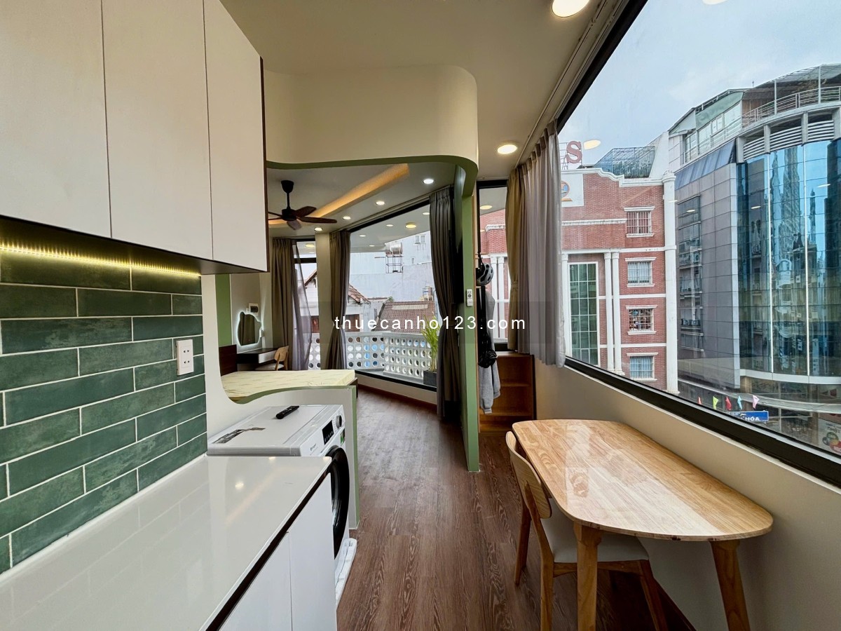 Cho thuê căn hộ 1 phòng ngủ 45m² ban công, full nội thất gần Công viên Hoàng Văn Thụ, Tân Bình