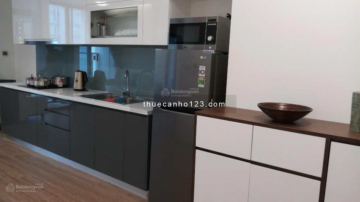 Chính chủ gửi cho thuê  1PN – 1WC, 2 ban công, căn hộ cao cấp Vinhomes Metropolis