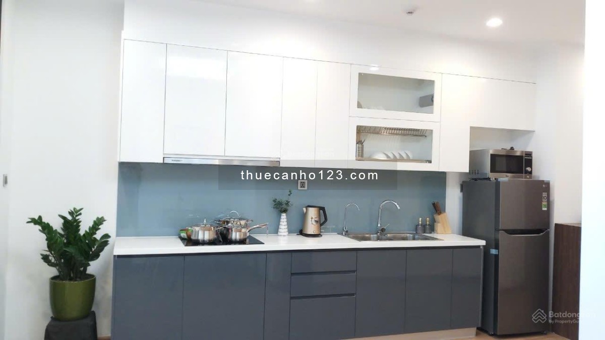 Chính chủ gửi cho thuê  1PN – 1WC, 2 ban công, căn hộ cao cấp Vinhomes Metropolis