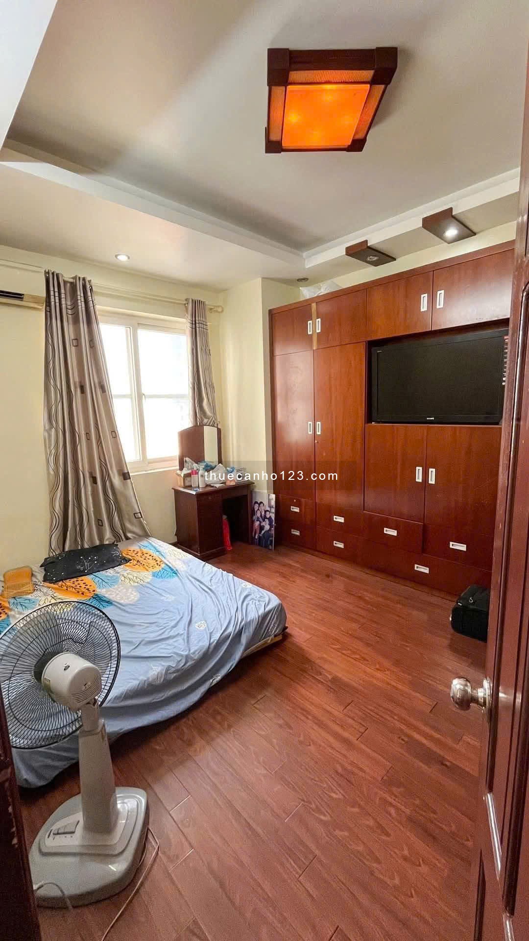 Giá 15tr5/th, 110m2, 3PN, 2WC, Nội thất, Căn hộ Oriental, Âu Cơ, TPhú.