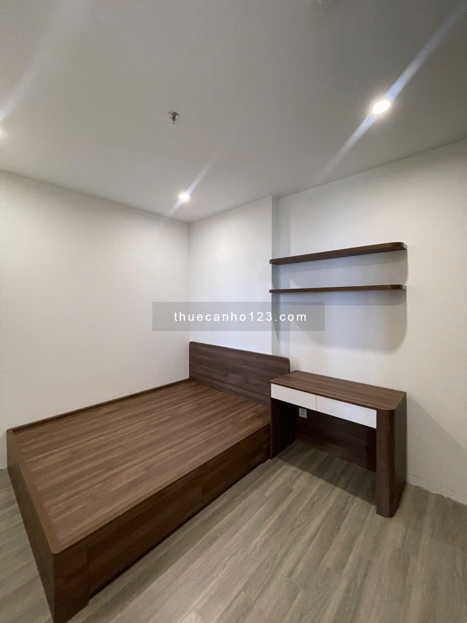 Căn 2PN2WC, 68m2, Toà BS9 Full nội thất Luxury mới đẹp - Vinhomes Grand Park Quận 9