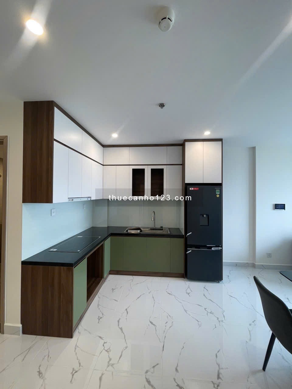 Căn 2PN2WC, 68m2, Toà BS9 Full nội thất Luxury mới đẹp - Vinhomes Grand Park Quận 9