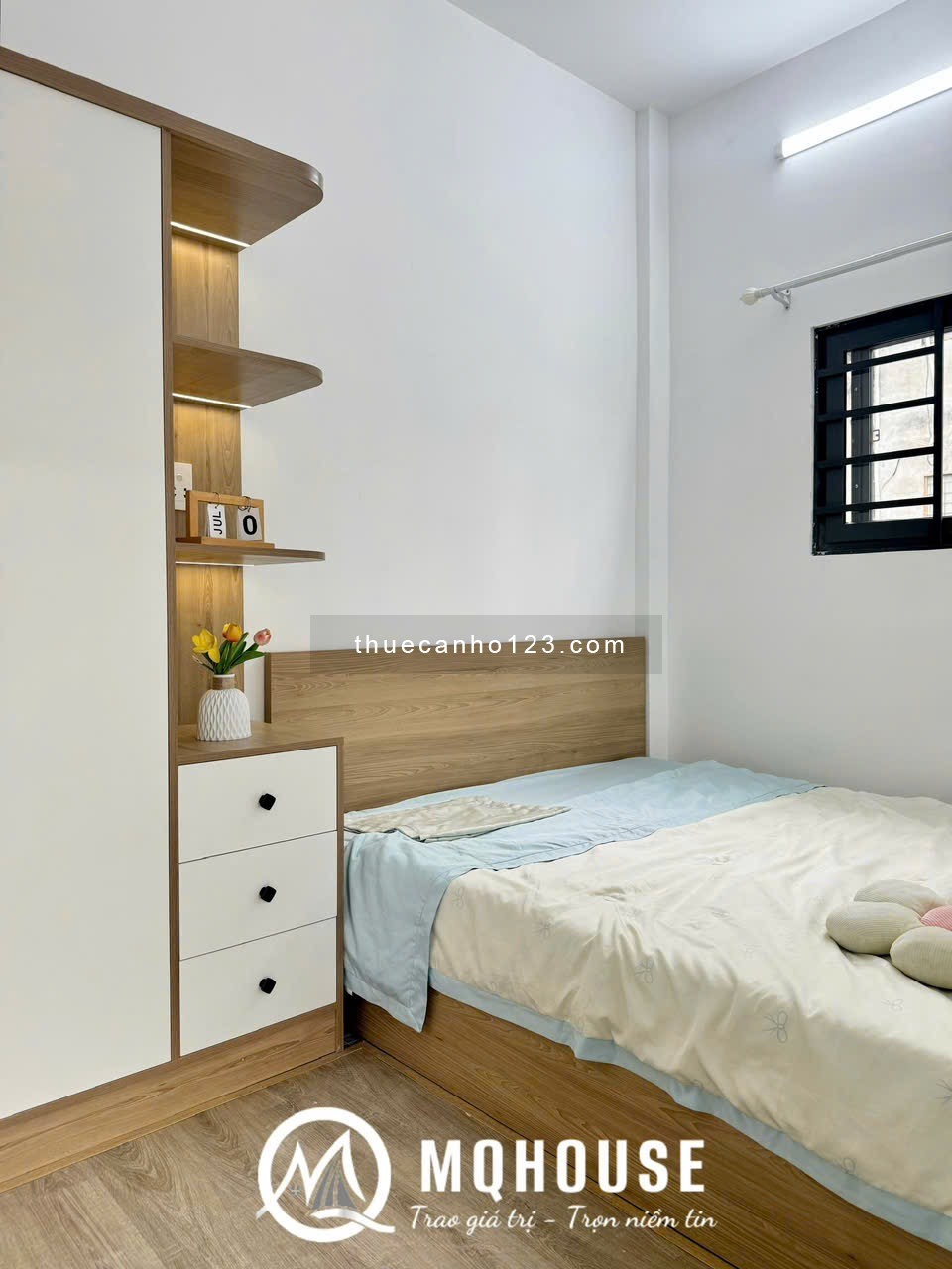 CHO THUÊ CĂN HỘ 1PN TÂN BÌNH có ban công gần Sân bay TSN ,Vincom