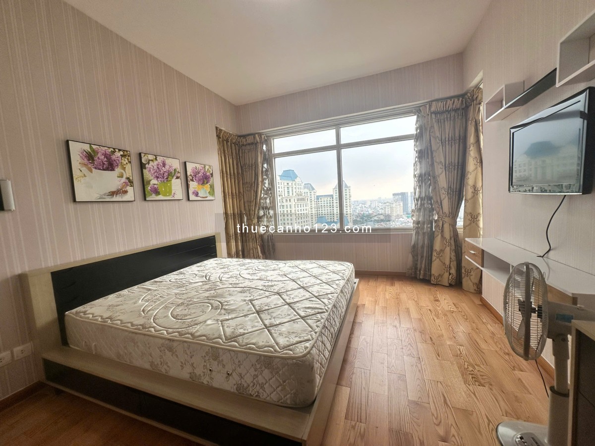 Cho thuê căn hộ Saigon Pearl, 2 phòng ngủ, lầu cao View Landmark 81 tuyệt đẹp giá 20 triệu/tháng