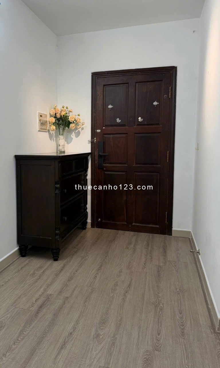 Căn hộ 79m2, 2p ngủ có nội thất C/c Babylon, Tân Phú giá 12,5tr/th