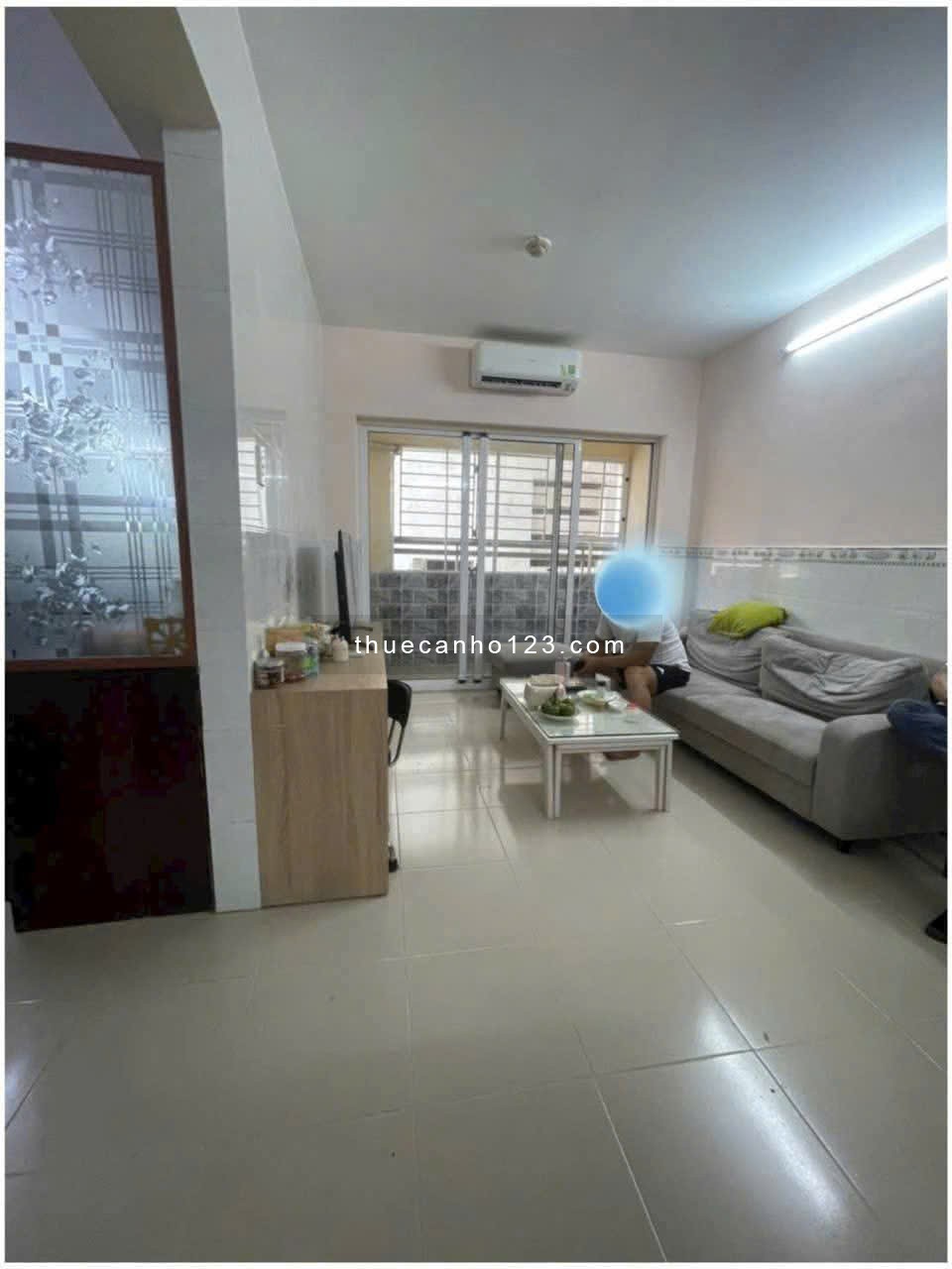 Căn hộ 79m2, 2p ngủ có nội thất C/c Babylon, Tân Phú giá 12,5tr/th