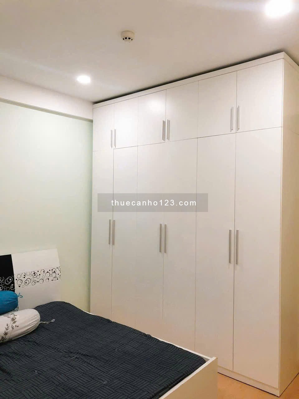 Căn hộ Carilon, P13, Tân Bình 1 phòng ngủ, NTCC, giá 11tr/th