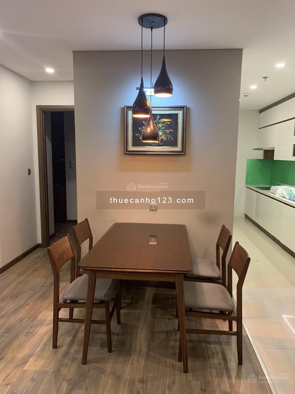 Cho thuê căn hộ 2PN – 2WC tại Khu Ngoại Giao Đoàn, Xuân Tảo – Bắc Từ Liêm