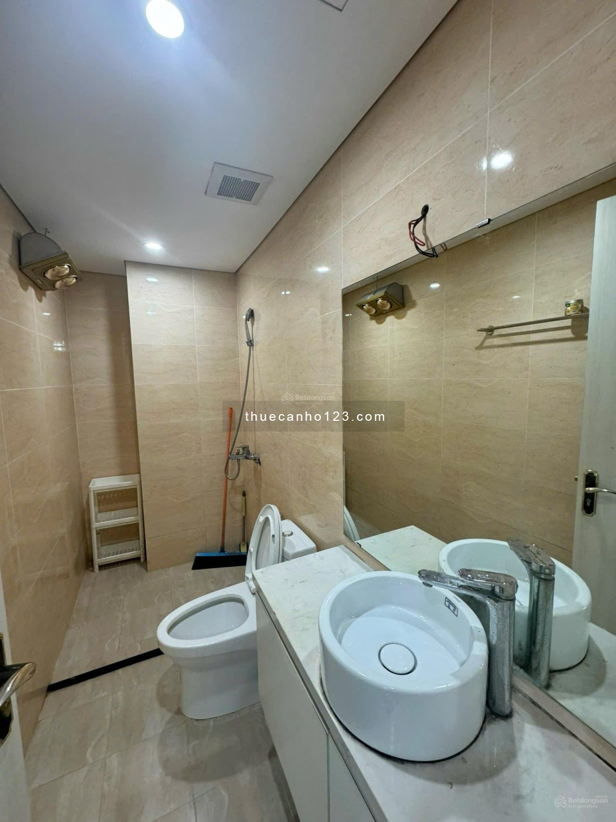Cho thuê GoldSeason Nguyễn Tuân, chỉ 15tr, 75m2, 2N2WC hàng hiếm
