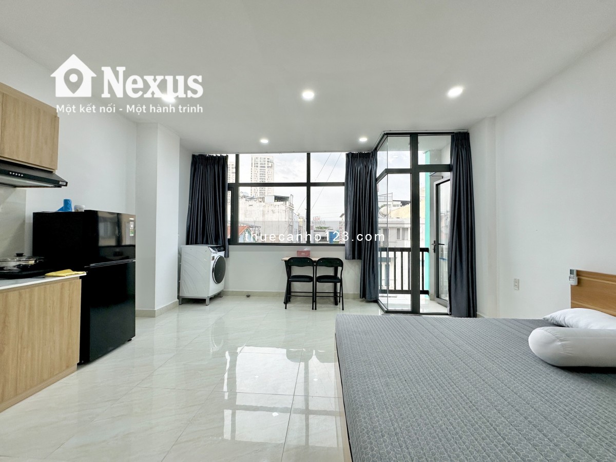 Trống căn hộ ban công – Ngay chân Metro Thảo Điền, Quận 2.