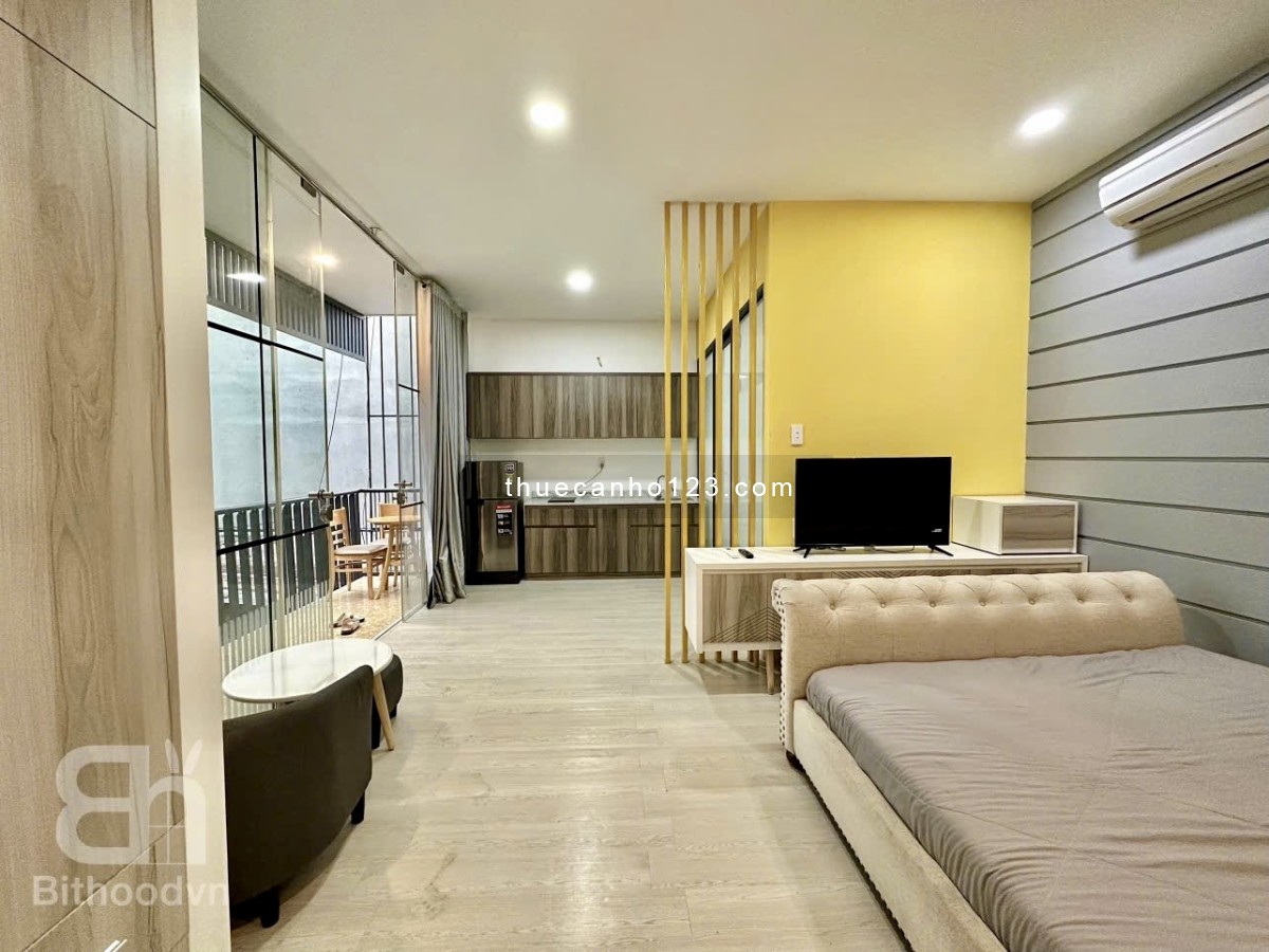 Balcony 1PN Thang Máy_Máy Giặt Riêng_Free Dọn Phòng Gần Landmark81_Metro Ba Son_Quận  Bình Thạnh