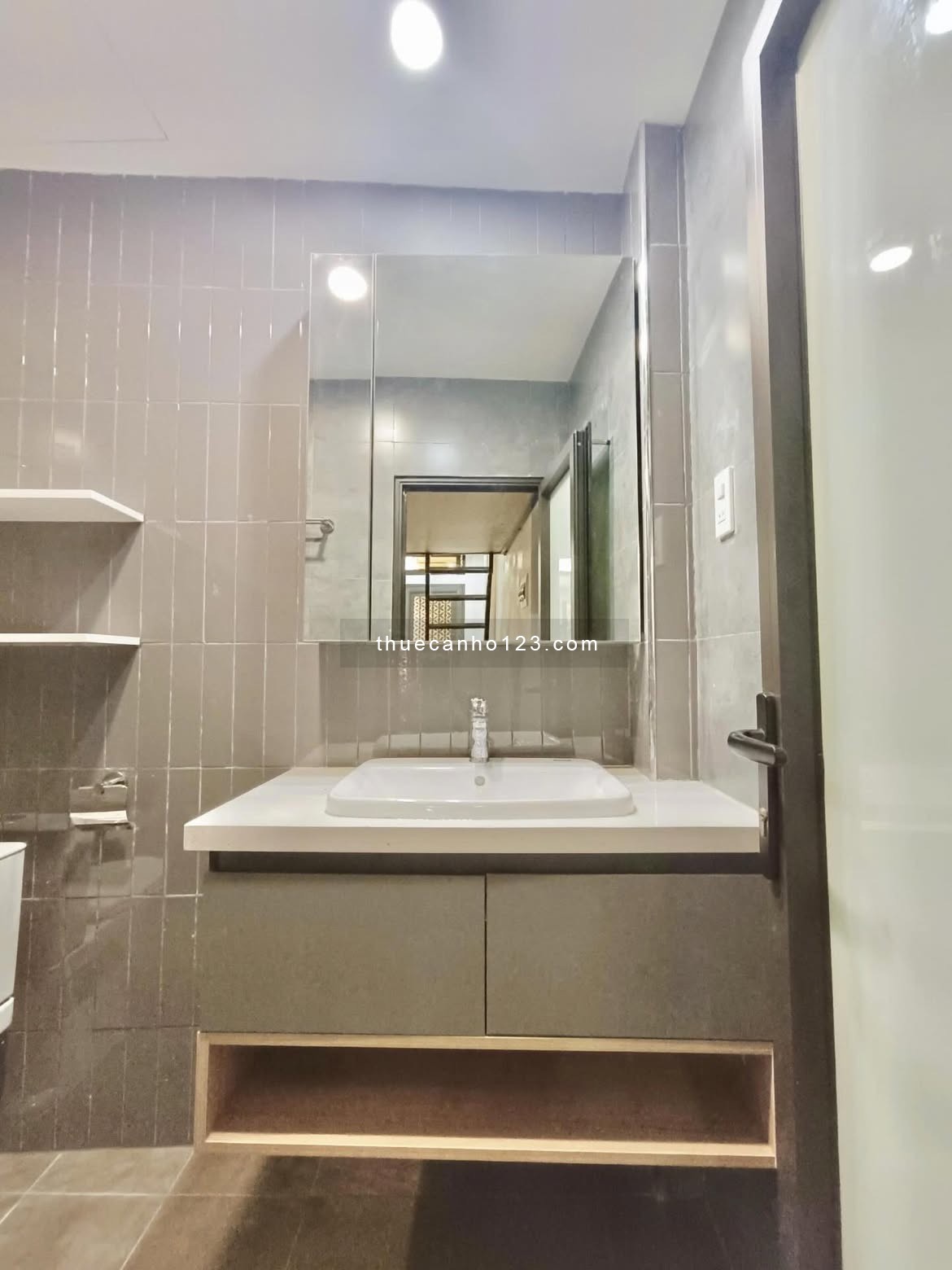 Cho thuê căn hộ Duplex Tân Bình gần sân bay, Etown, Vincom