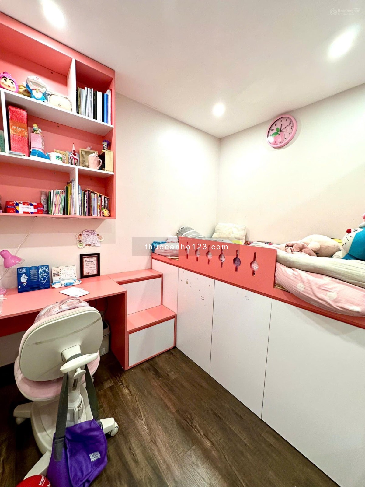 Cho thuê căn hộ 2PN, DT 70m2, đủ đồ, nhà thoáng mát giá 14tr/th tại Gold Season